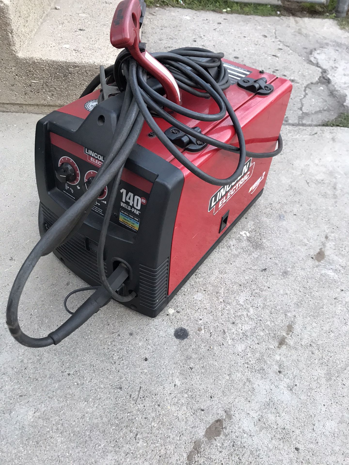 Lincoln 140 hd mig welder 110v in great condition