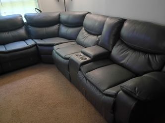 Large Gray Power Reclining Sectional w/ Cup Holders, Outlets & USB – Good Condition