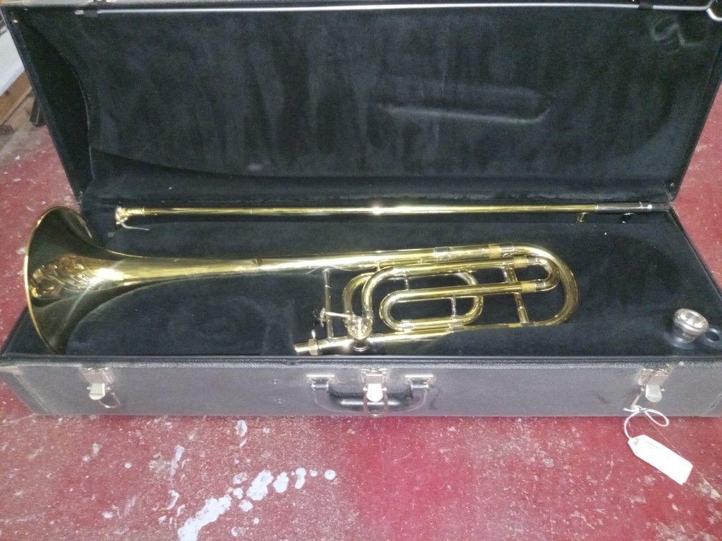 BACH TROMBONE WITH CASE