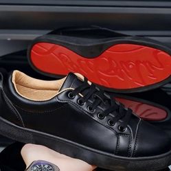 SNEAKERS RED SOLE  NEW  Size 10