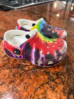 Toddler Tie Dye Crocs, size 7