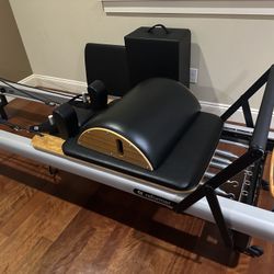 Peak Pilates Fit Reformer With Accessories 
