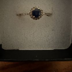 14 Kt gold diamond and sapphire ring 