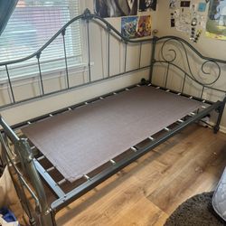 Brass/iron Twin Day Bed 