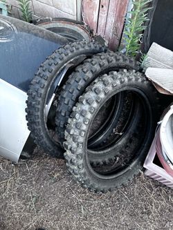 Dirt bike tires