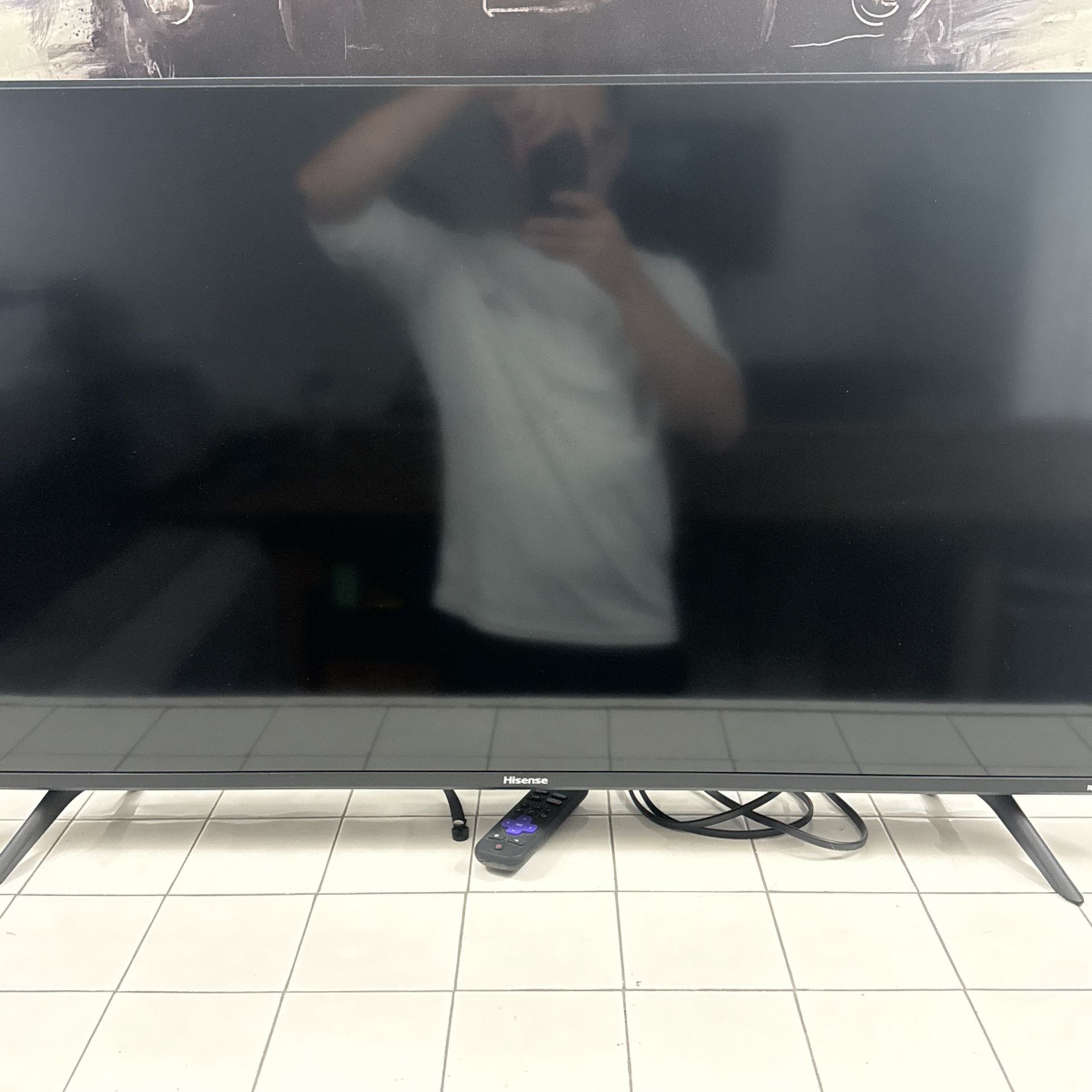 40 “ Hisense Roku Tv