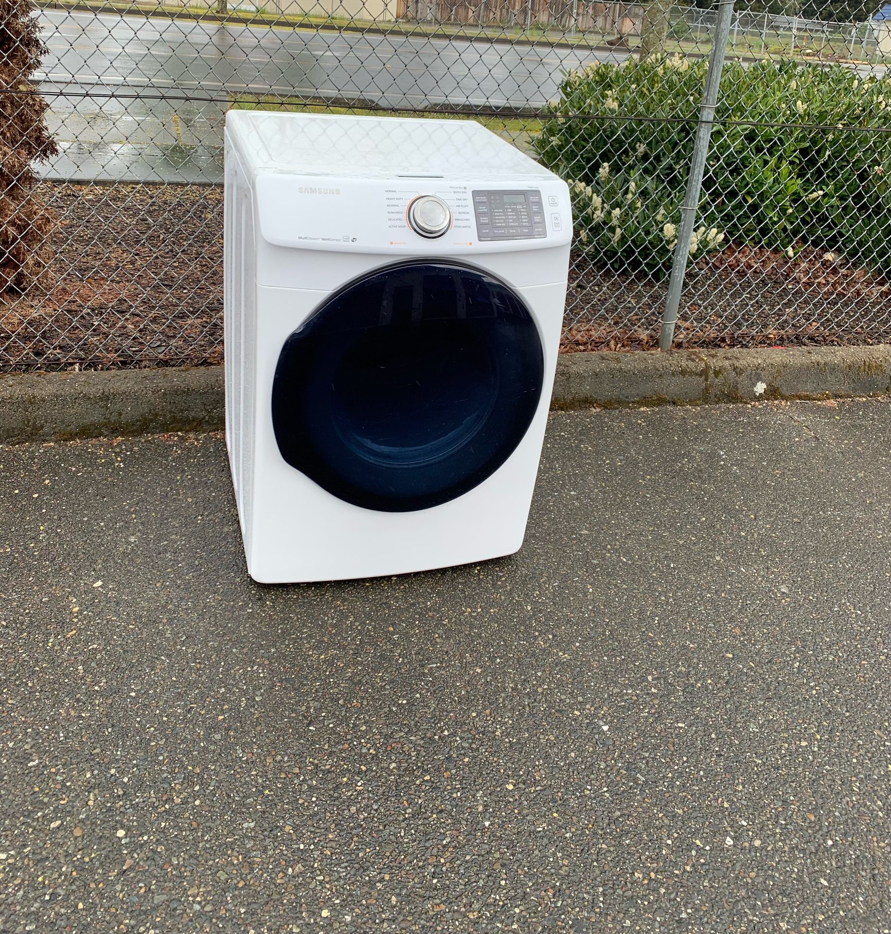 SAMSUNG DRYER.