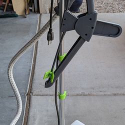 Rolling Clothing Steamer