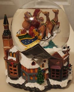 Vintage Musical Santa Snow Globe