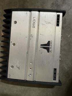 JL Audio Amp