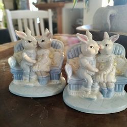 Vintage Kissing Bunnies  Porcelain Figurines 