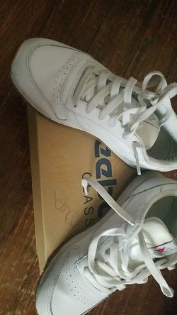 Boys Reebox size 4