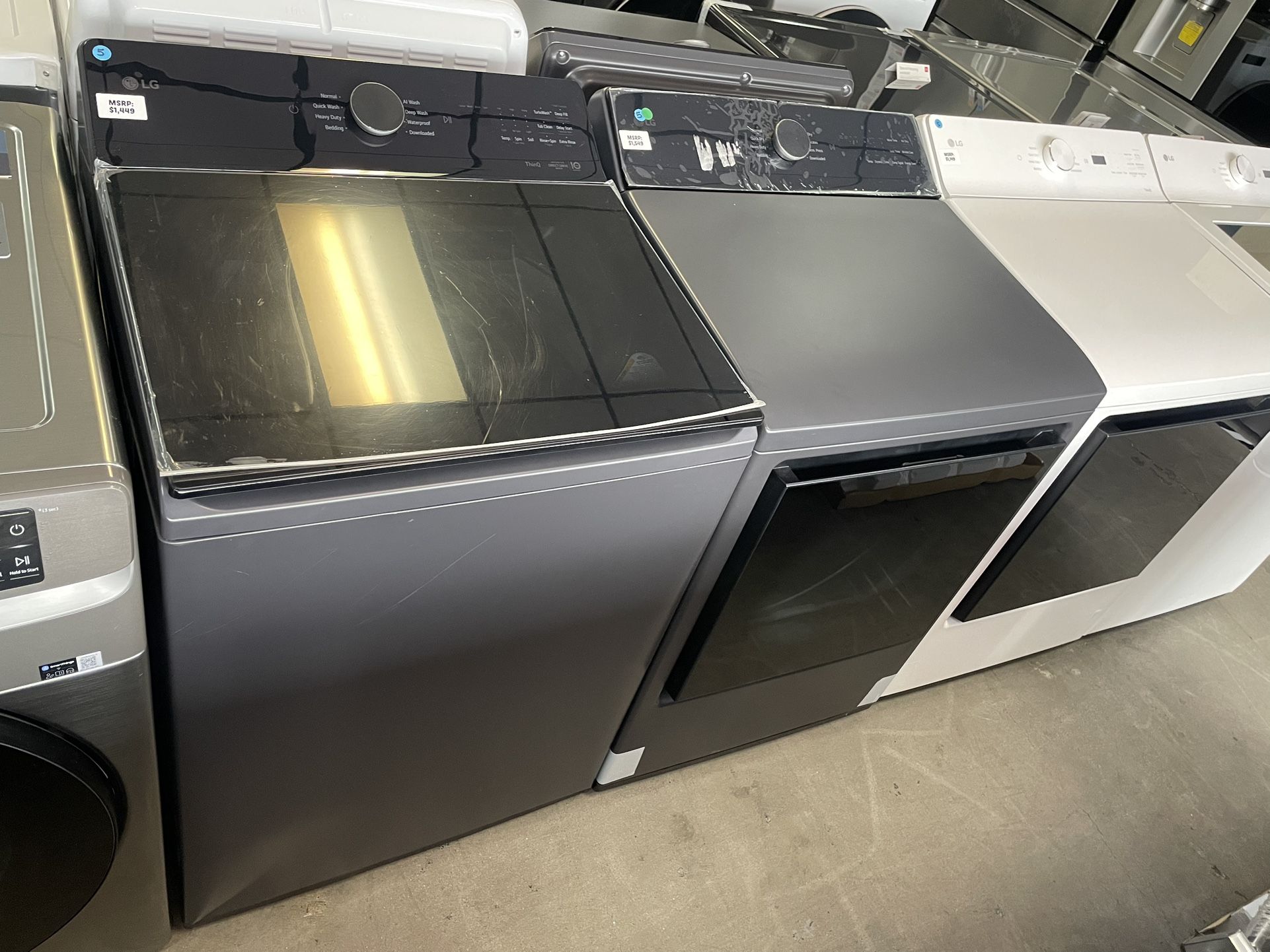 Lg 5.5 Cu Top Load Set In Matte Black - Gas Dryer