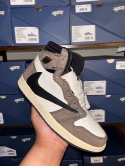 Jordan 1 high Travis Scott mocha size 6.5M 8W