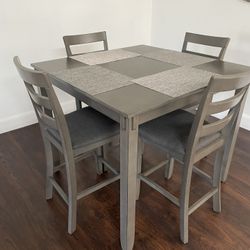 Wood Dinning 4 Seat Table
