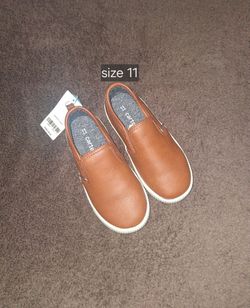 Carter's shoes size 11 kids size