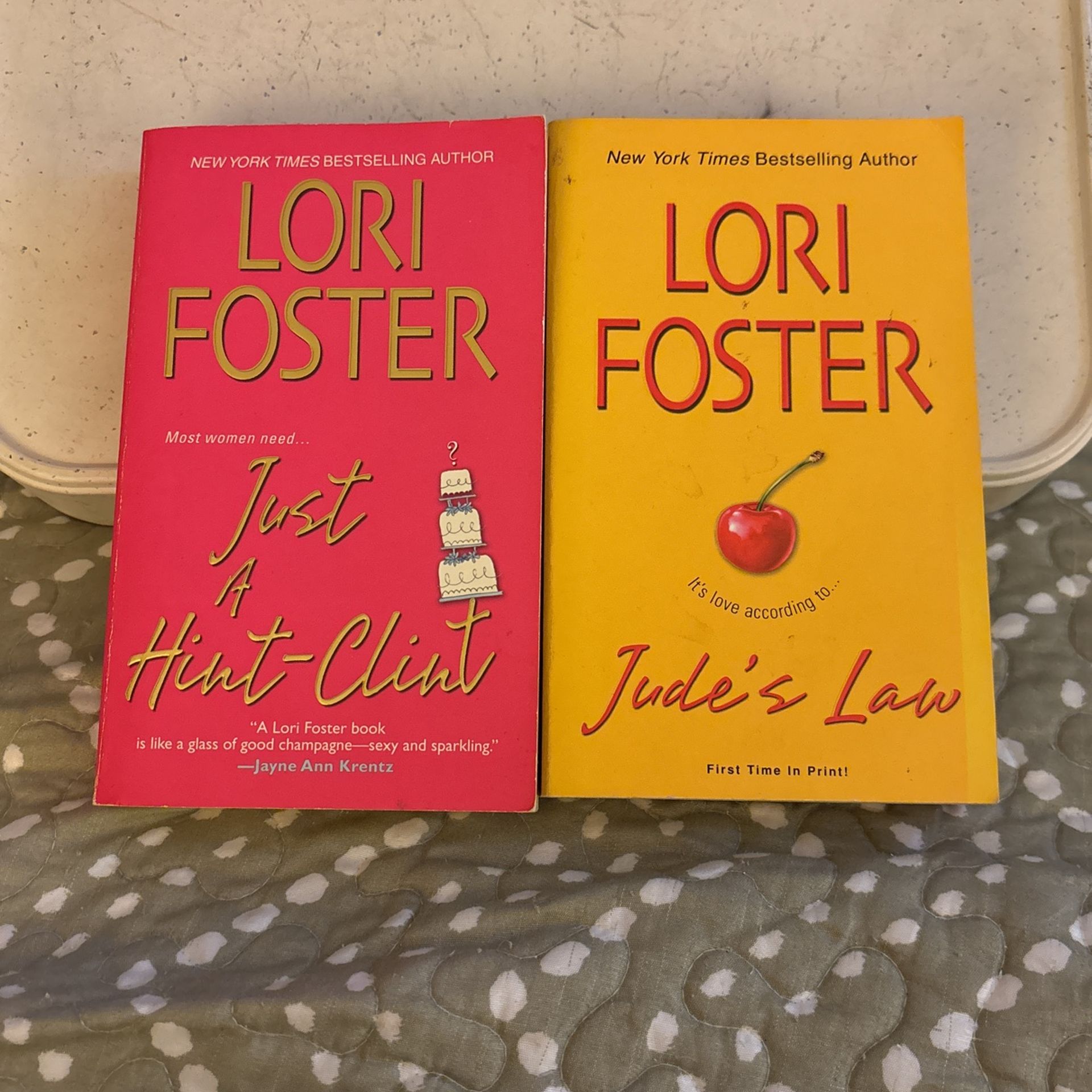 Set Of Two Lori Foster Paperback Books