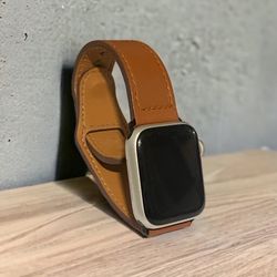 Apple Watch Series 6 GPS + Cellular Silver Titanium