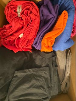 Camisetas Marca GILDAN Para Impresión New GILDAN Brand T-shirts for Printing 26 Gray - 29 Black - 3 Pink - 3 Purple - 4 Royal Blue - 2 Orange - 8 Red 