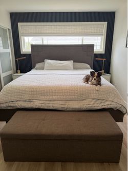 Cal King Unholstered Bedframe, headboard & matching storage bench