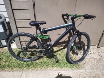 Genesis v 2100 mountain bike