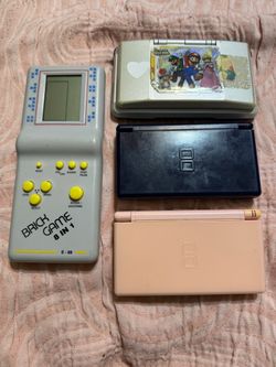 3 Broken Nintendo DS/DS Lites With Bonus