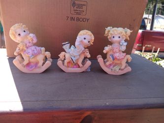 A Set Of 3 Lovely And Cute Vintage Porcelain Children 2 Girls And 1 Boy Showing Off.