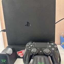 Ps4 Slim With Accessories 