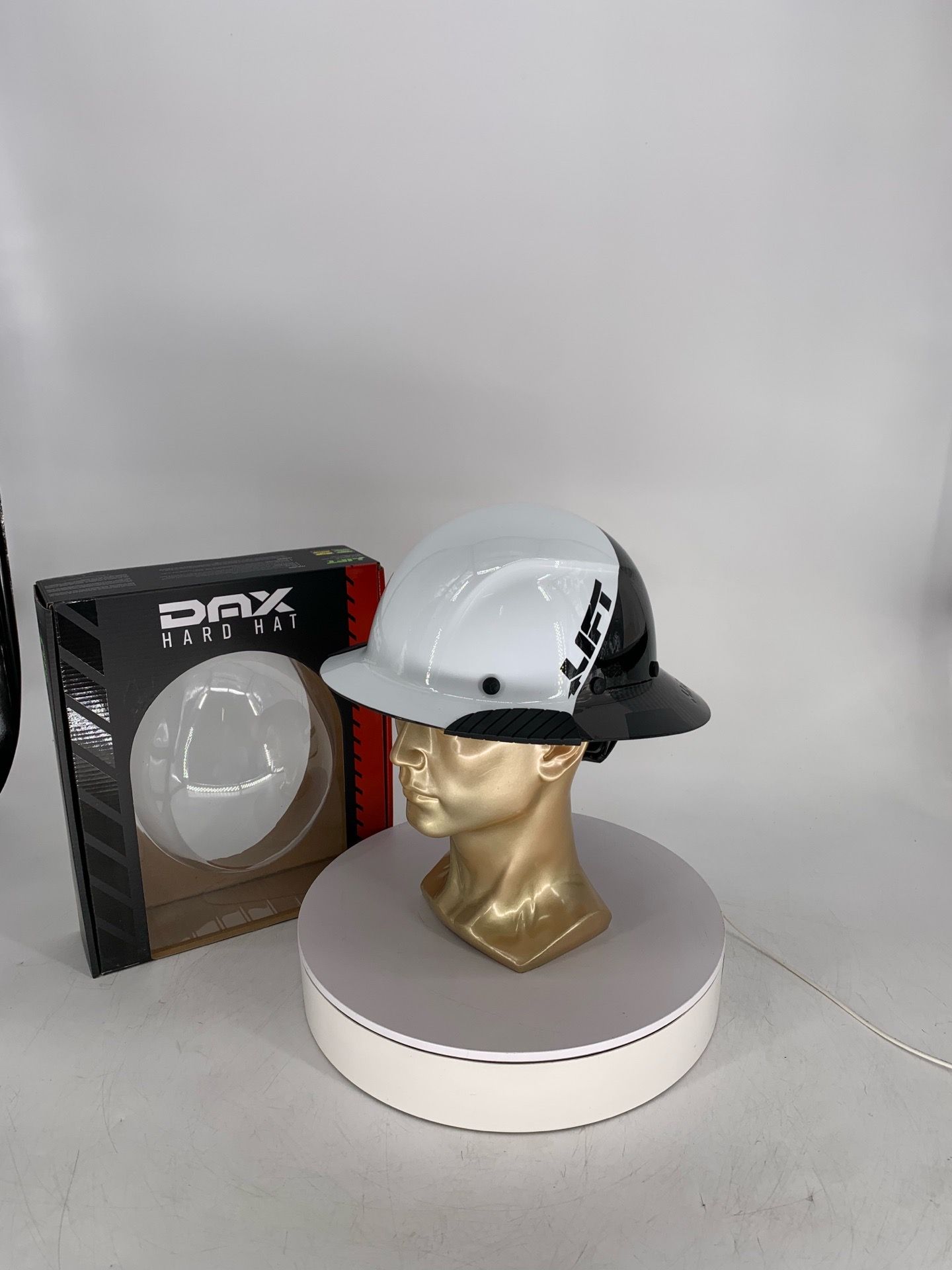 LIFT DAX Carbon Fiber Full Brim 50-50 (White/Black Camo) / HDF50C-20CK