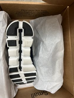 Size 8 On cloud Running Shoes 