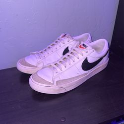 Nike Blazers Low