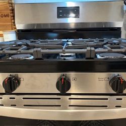 Samsung Microwave And Gas Kitchen Stove 