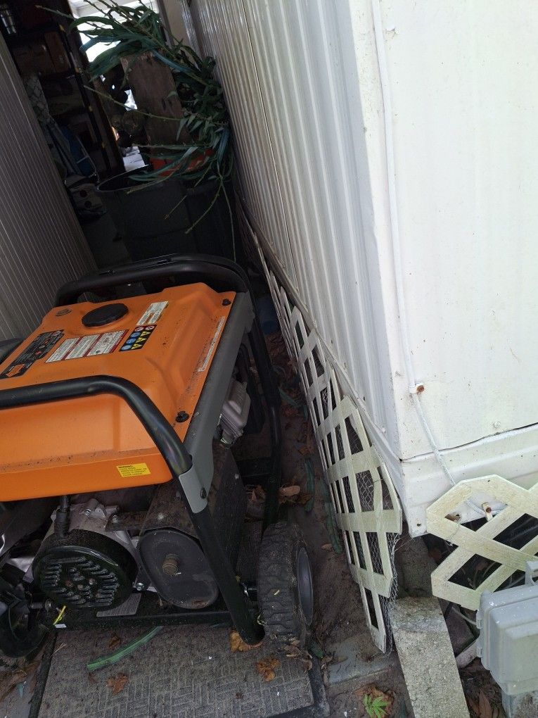 GENERATOR GENERAC  6500 Watts New