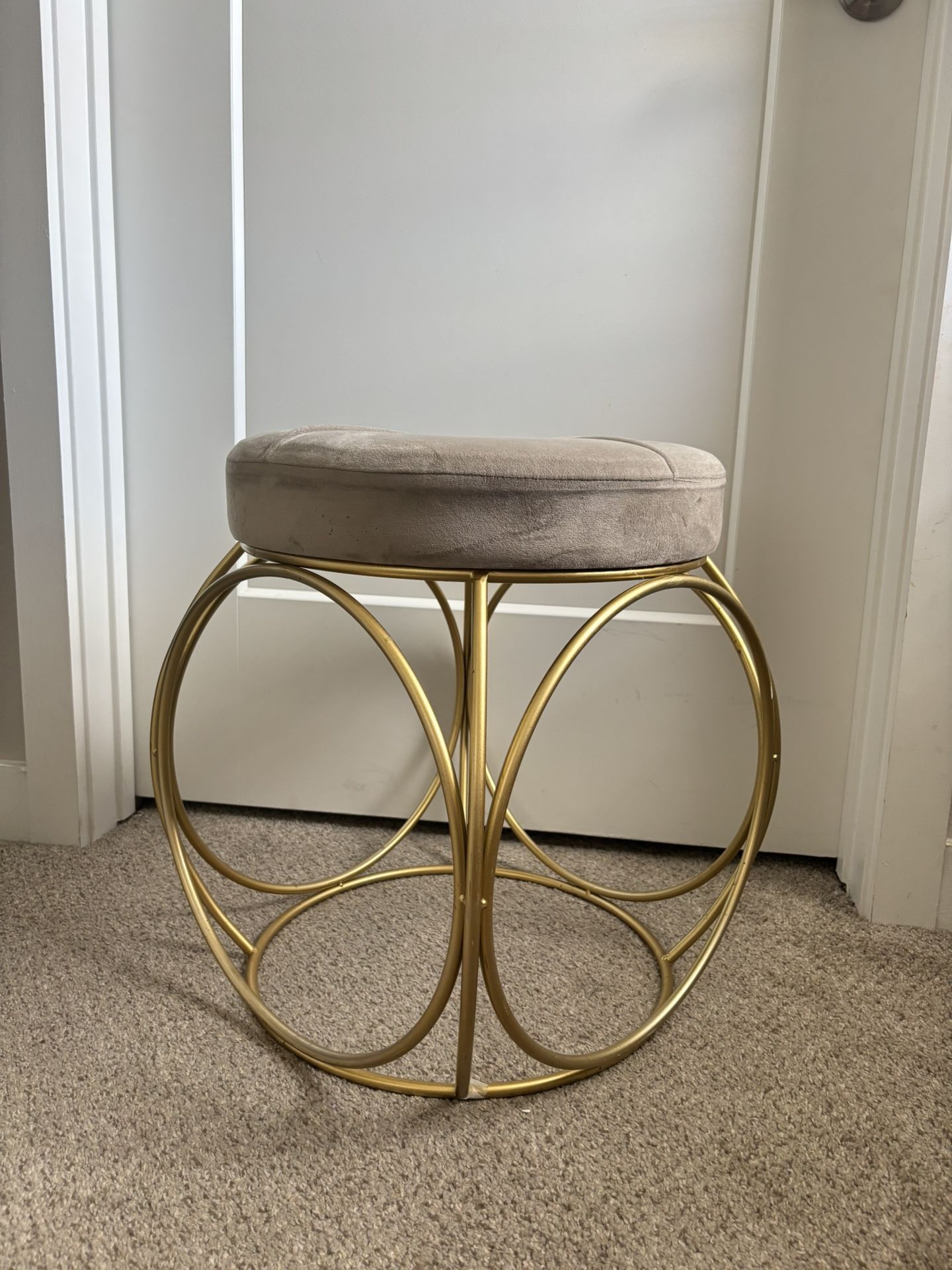 Make Up Chair