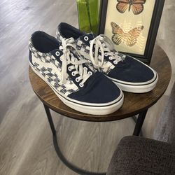 Size Ten In Men’s Vans Used 