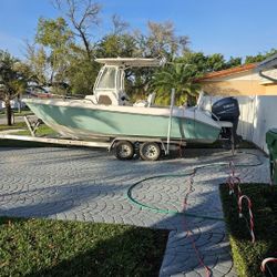 Everglades 24-foot boat with a Yamaha 250cc engine. Open fishing boat with 245 hours of use.
