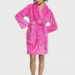 Vicoria’s Secret Robes size XL/XXL (New In Package)