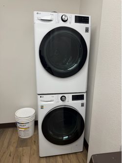 Washer and dryer set