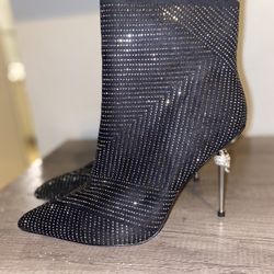 AZALEA WANG KNOCKOUT STILETTO BOOTIE IN BLACK