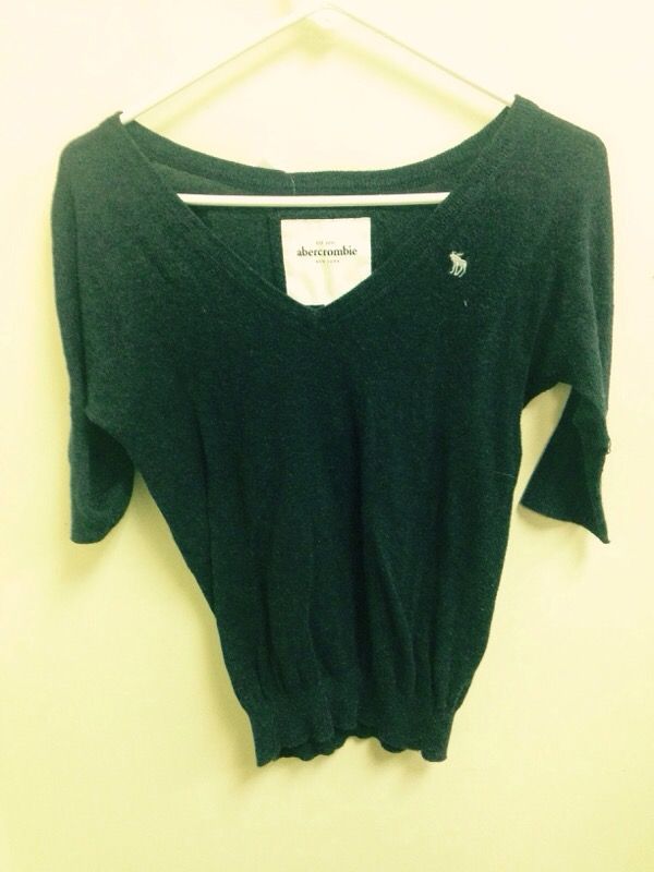 Girls Abercrombie sweater