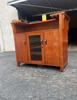 Wooden Oak Bar