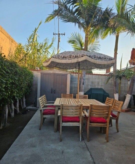 Wood Patio Set/Outdoor Dining Set/Outdoor Furniture/Cash Only