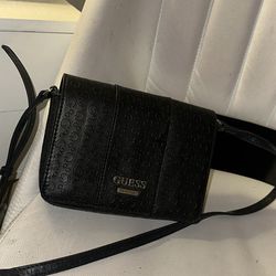 black guess purse