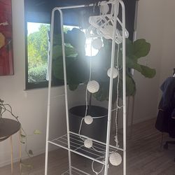 Clothes rack