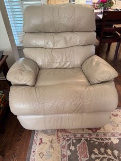 FREE!! Comfy Leather Recliner