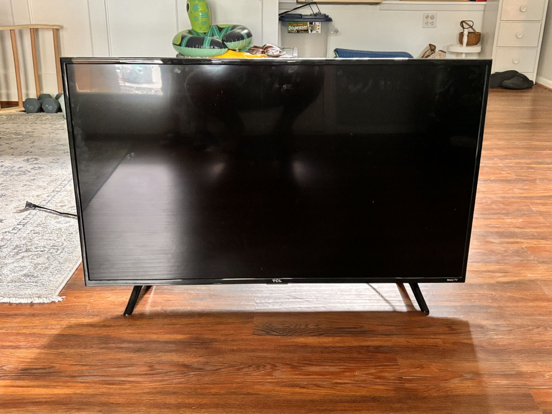 42” TCL Roku TV