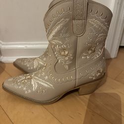 New MiiM Primrose Women’s Boots