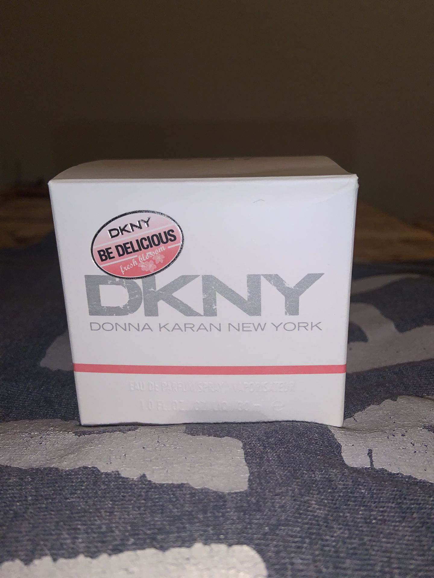 BNIB DKNY Be Delicious Fresh Bloom - 1.0 Fl . Oz.