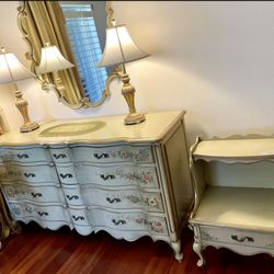 GORGEOUS  ITALIAN BEDROOM SET