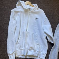 nike zip up size small/meduim